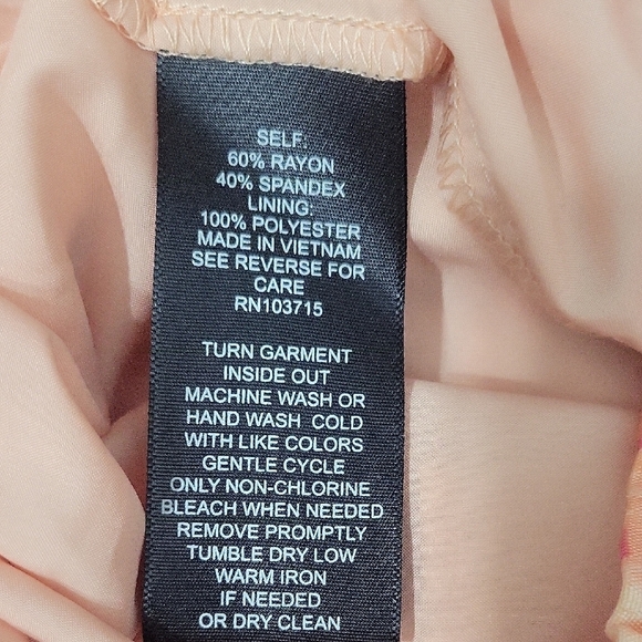 Nicole Miller Pink and Orange Tiered Shorts Size L - Picture 7 of 8